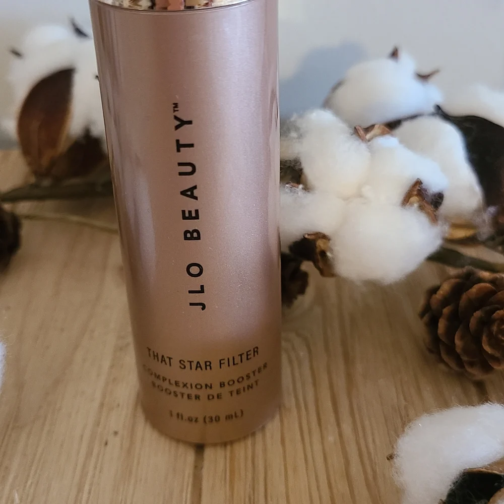 ⭐️⭐️HOST PICK⭐️⭐️JLO BEAUTY 1 fl.oz Complexion Booster in PINK CHAMPAGNE